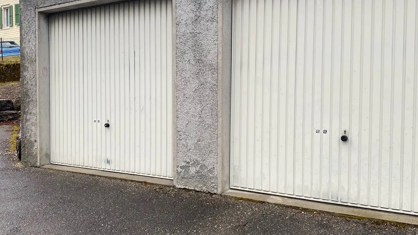 Single garage for rent - Rue Général Voirol 4, 2710 Tavannes