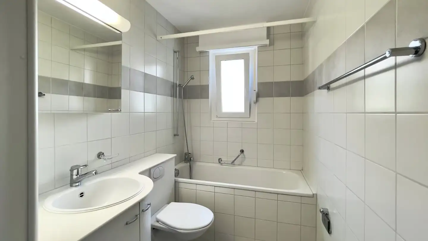 Apartment for rent - 2740 Moutier - Photo 3