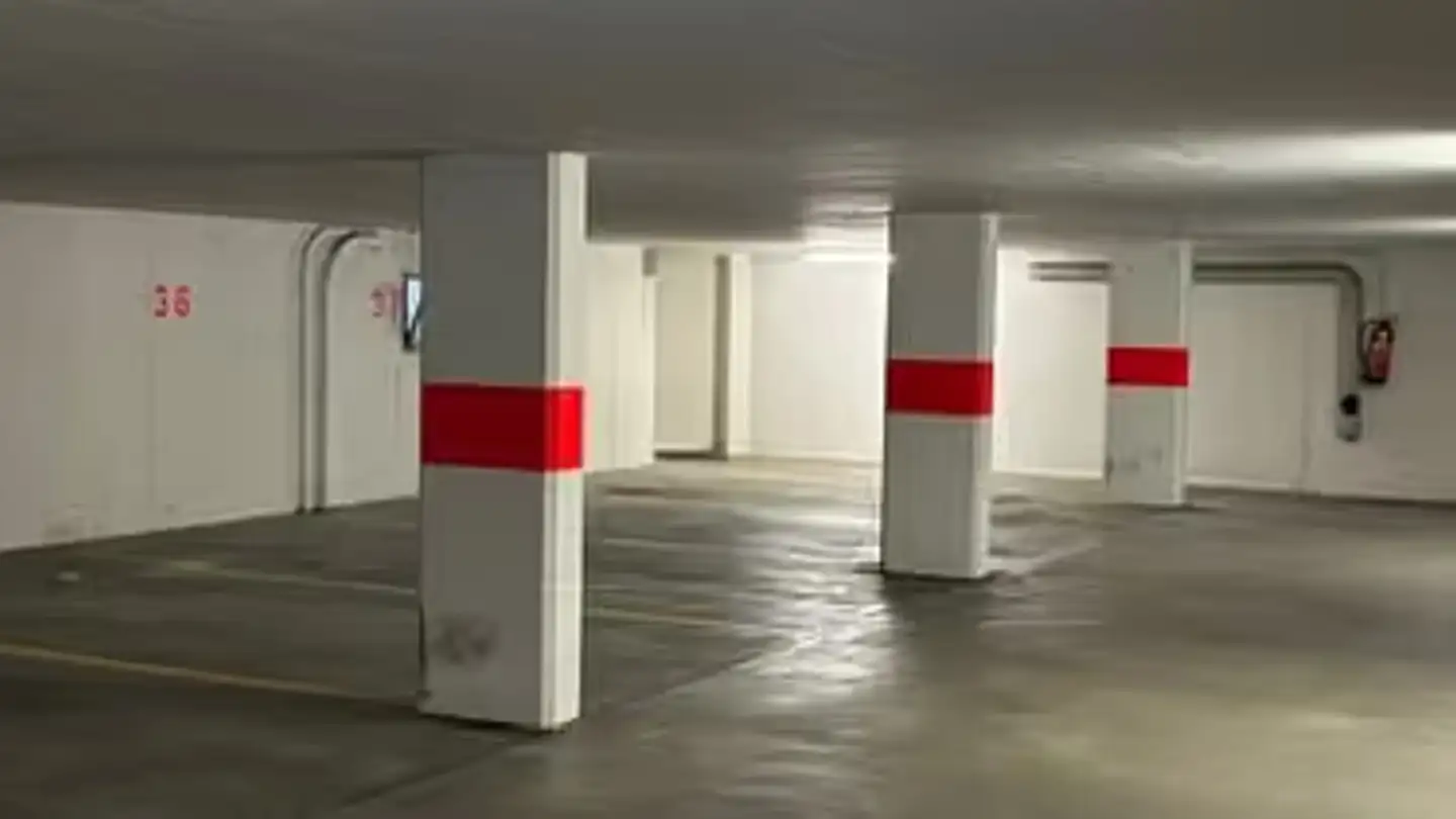 Underground parking space for rent - Grossmatt 2, 6314 Unterägeri - Photo 3