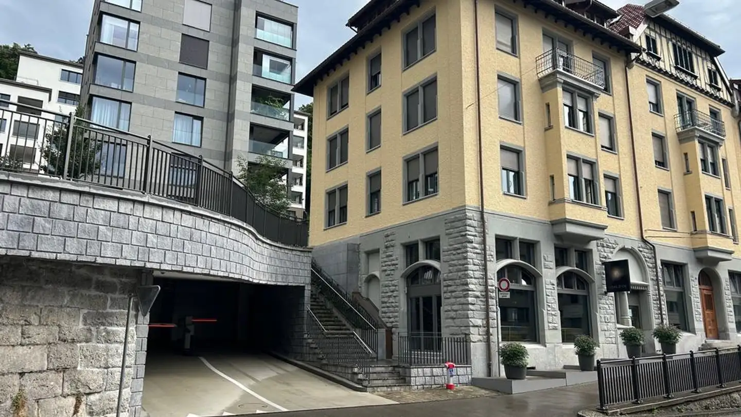 Tiefgaragenstellplatz mieten - Haldenhof 3, 9000 St. Gallen