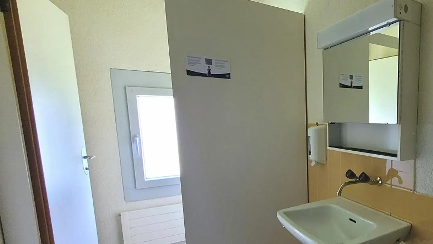 Gewerbe mieten - Alte Zihlstrasse 4, 8340 Hinwil - Foto 4