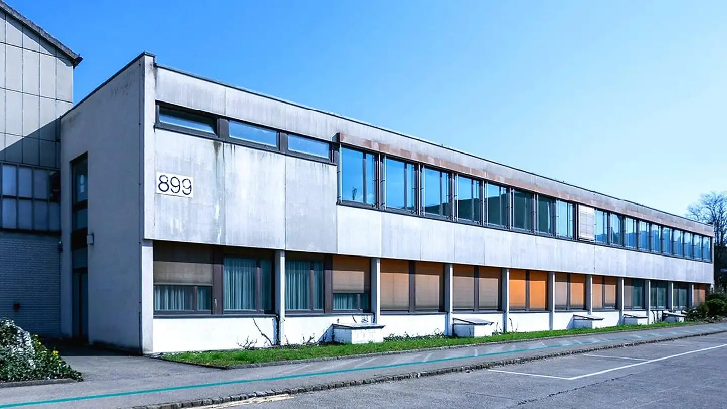 Commercial à louer - Weidenstrasse 50, 4143 Dornach