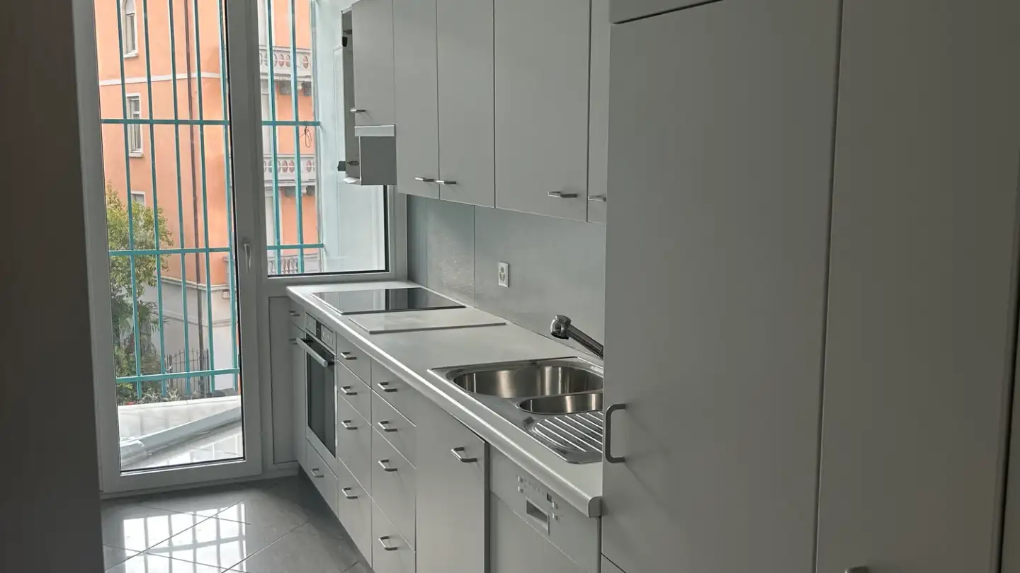 Wohnung mieten - Via Delle Scuole 1, 6900 Lugano - Foto 3