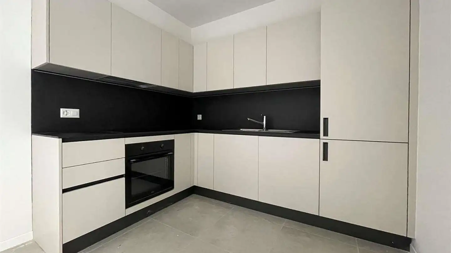 Appartement à louer - Via Camoghè 6, 6900 Lugano