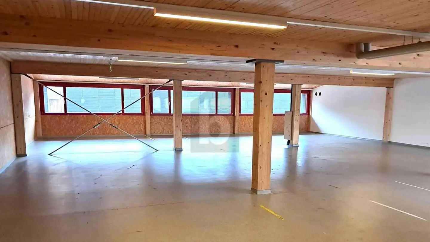 Commercial à louer - 6146 Grossdietwil