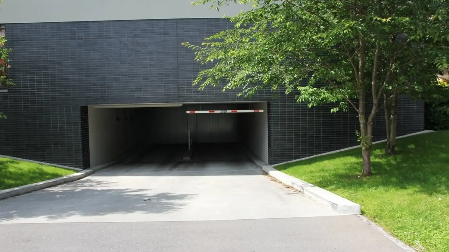 Place de parking souterraine à louer - Talwiesenstrasse, 8055 Zürich