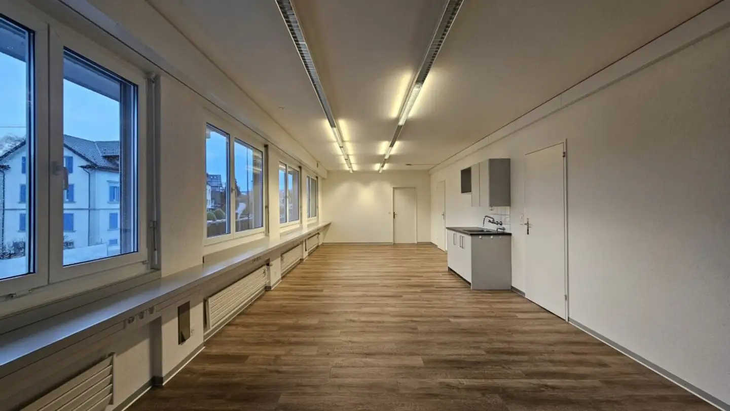 Bureau à louer - Eichwiesstrasse 2, 8630 Rüti ZH