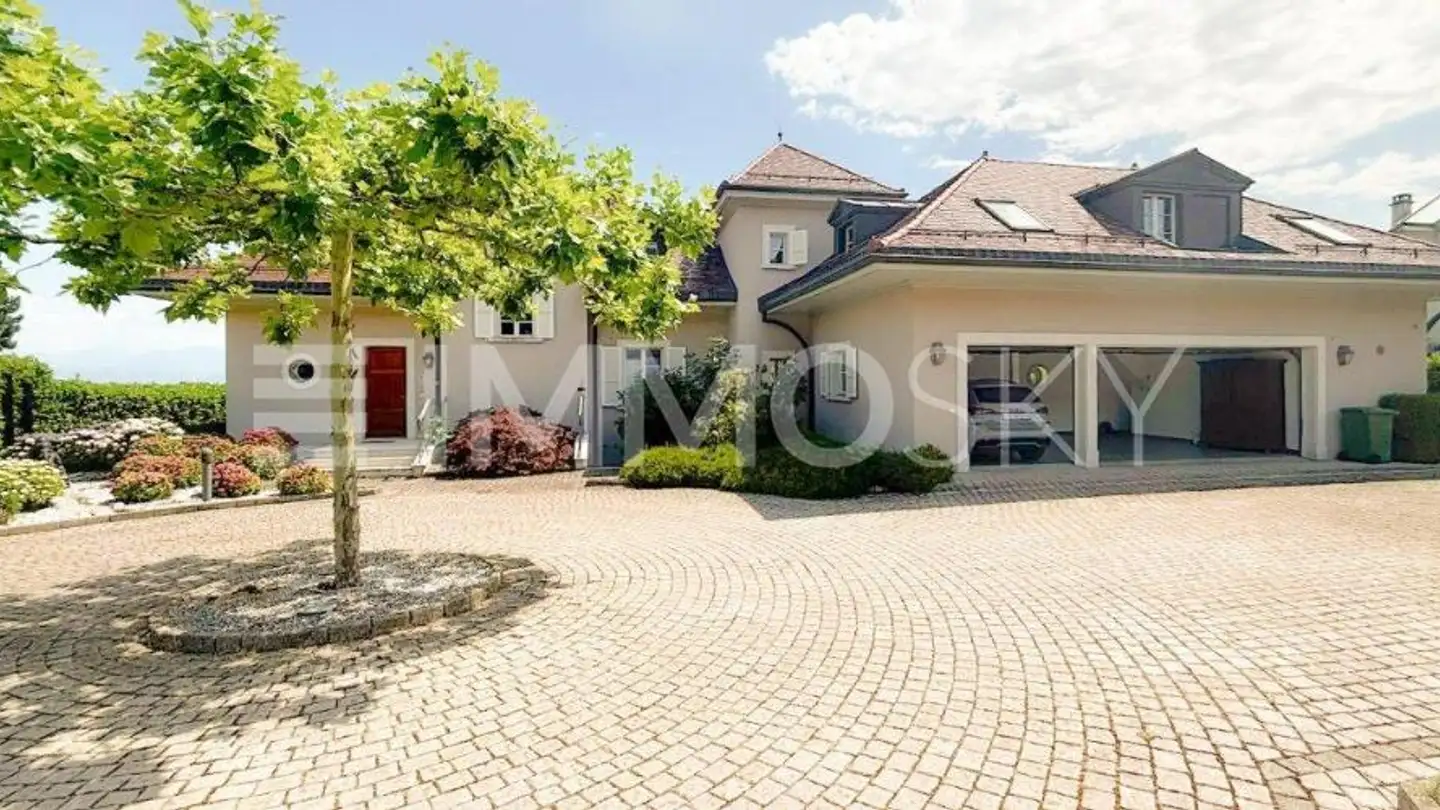 Single house for sale - 1185 Mont-sur-Rolle
