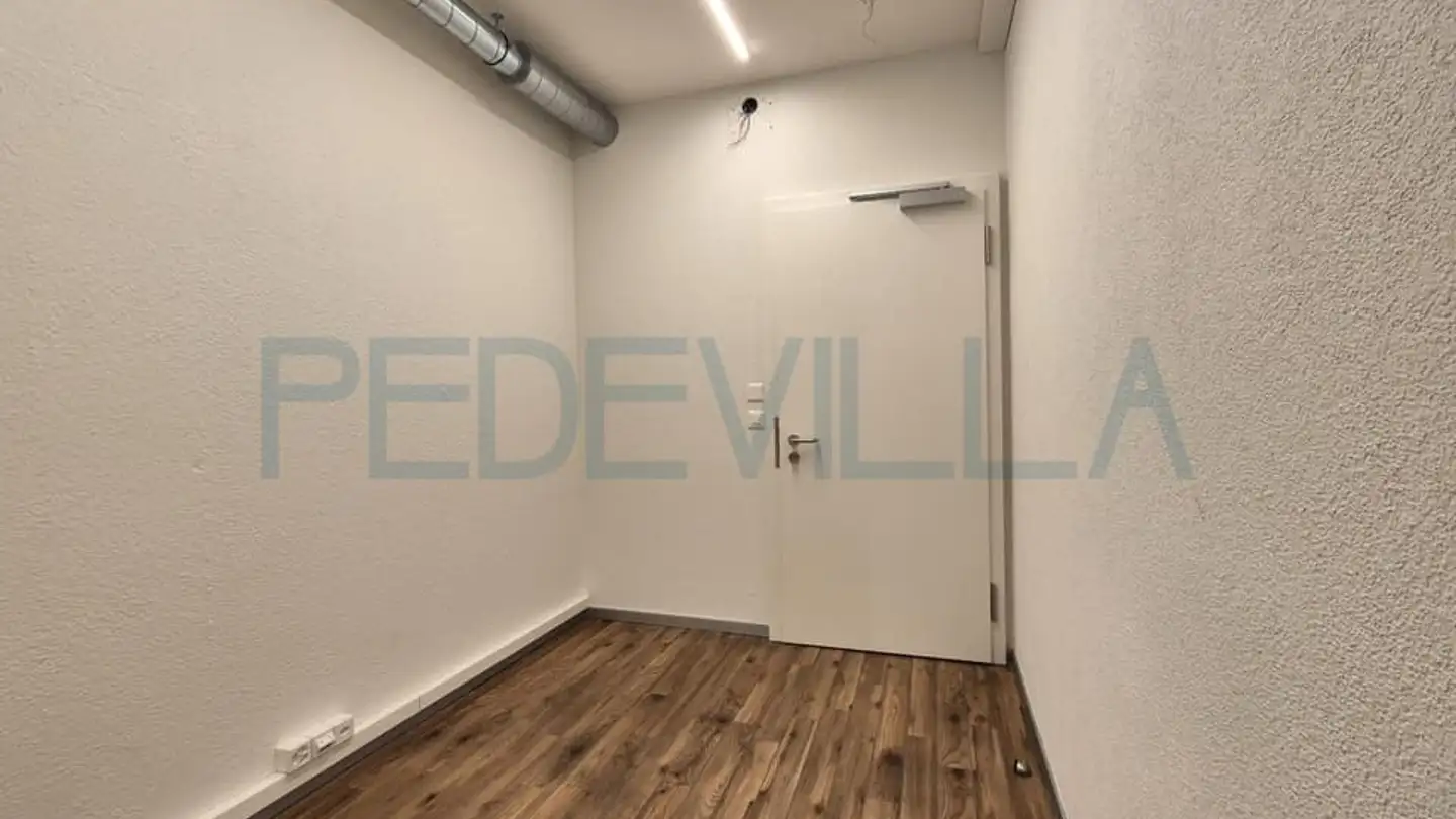 Gewerbe mieten - Rue De La Gare / Bahnhofstrasse 50, 2502 Biel/Bienne - Foto 4