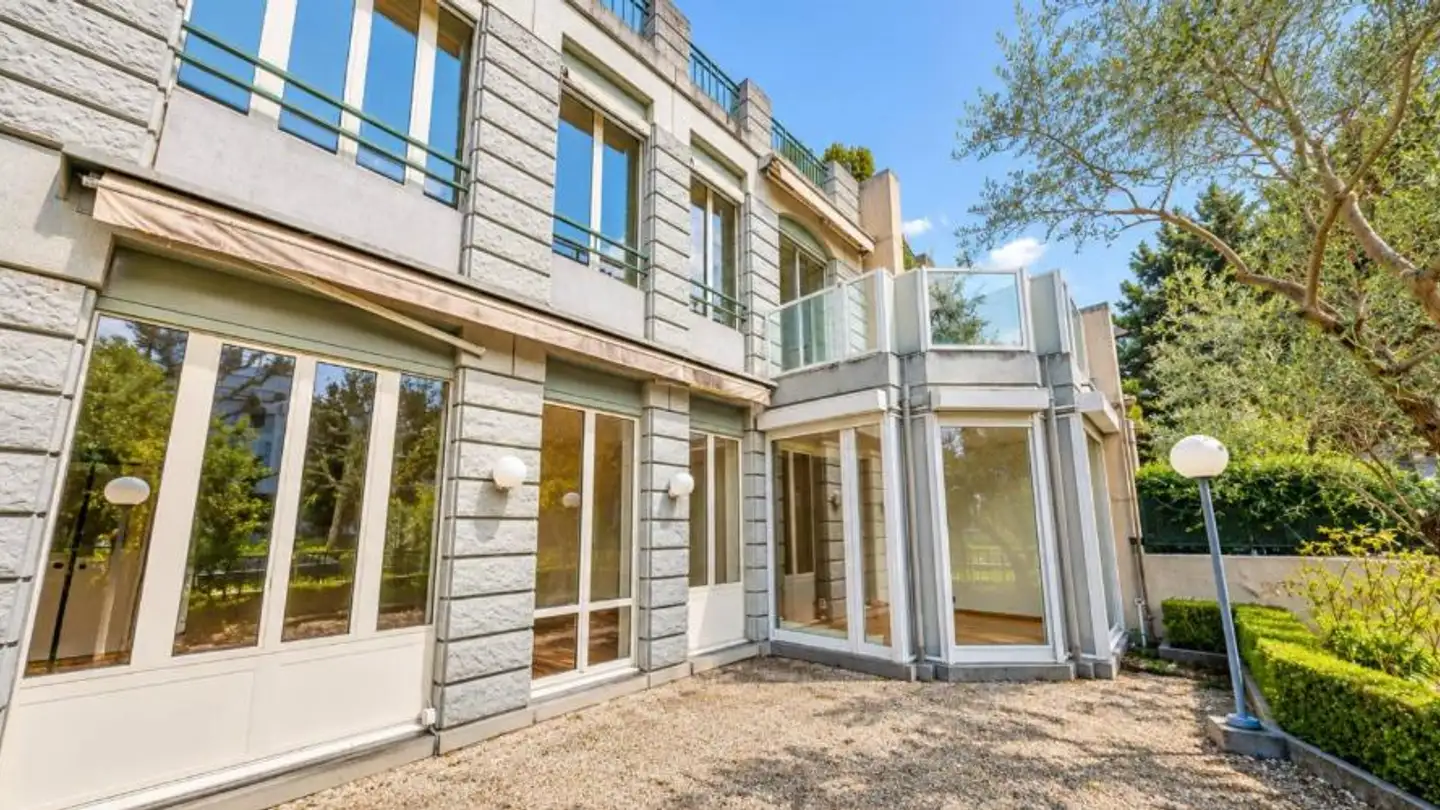 Mixed-use building for sale - 1206 Genève