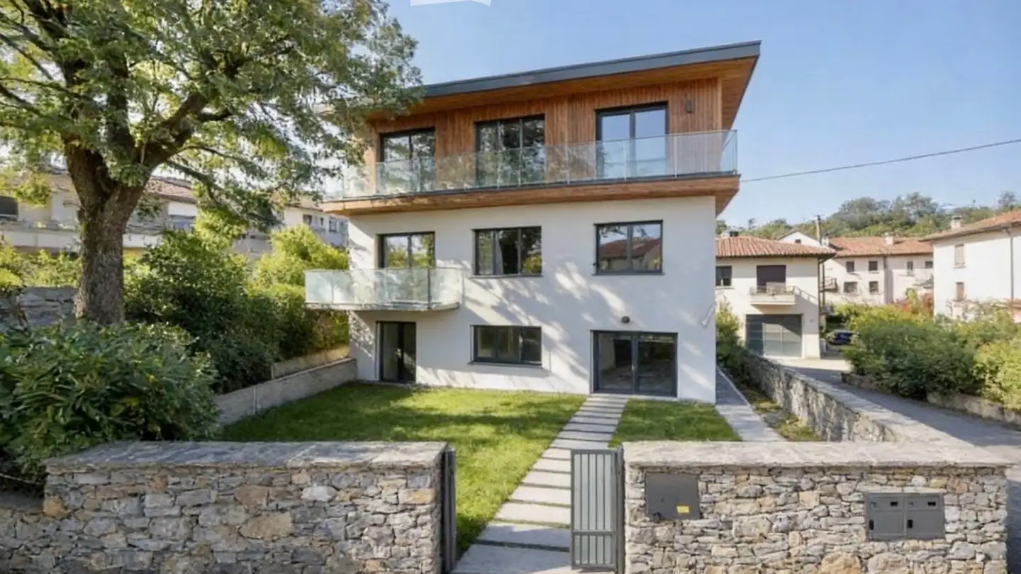 Casa singola in vendita - Via Lusciago, 6616 Losone