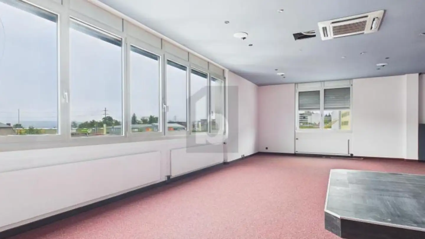 Office space for rent - 8852 Altendorf