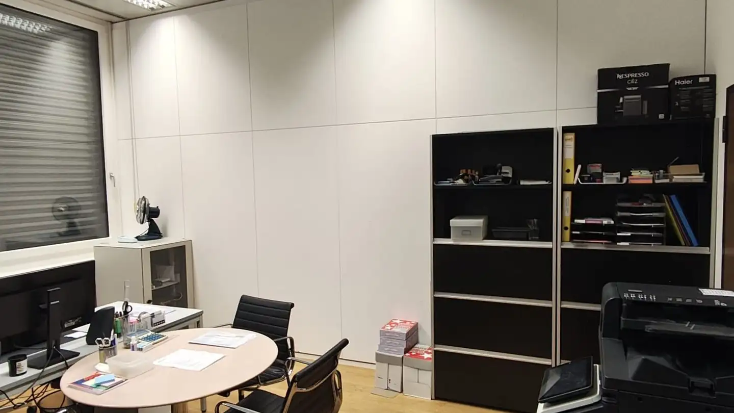 Department store for rent - Schaffhauserstrasse 138, 8302 Kloten - Photo 2