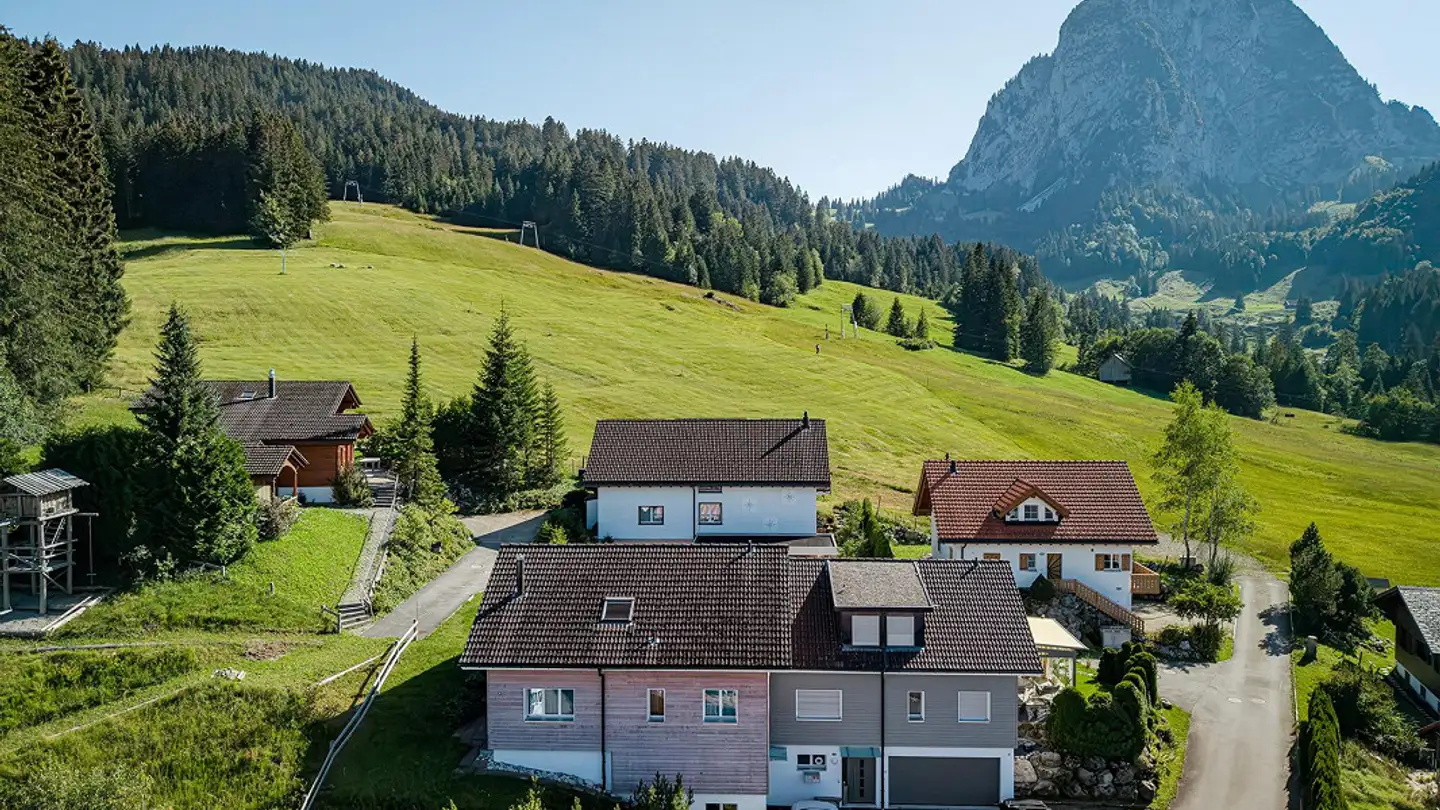 Einfamilienhaus kaufen - 8849 Alpthal