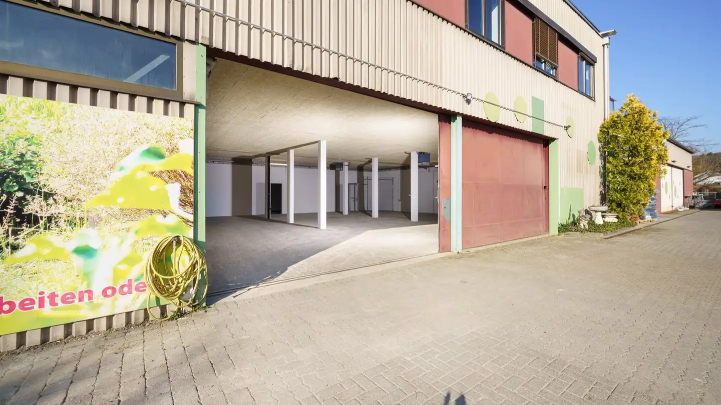 Shop for rent - Feldstrasse 49, 4104 Oberwil BL