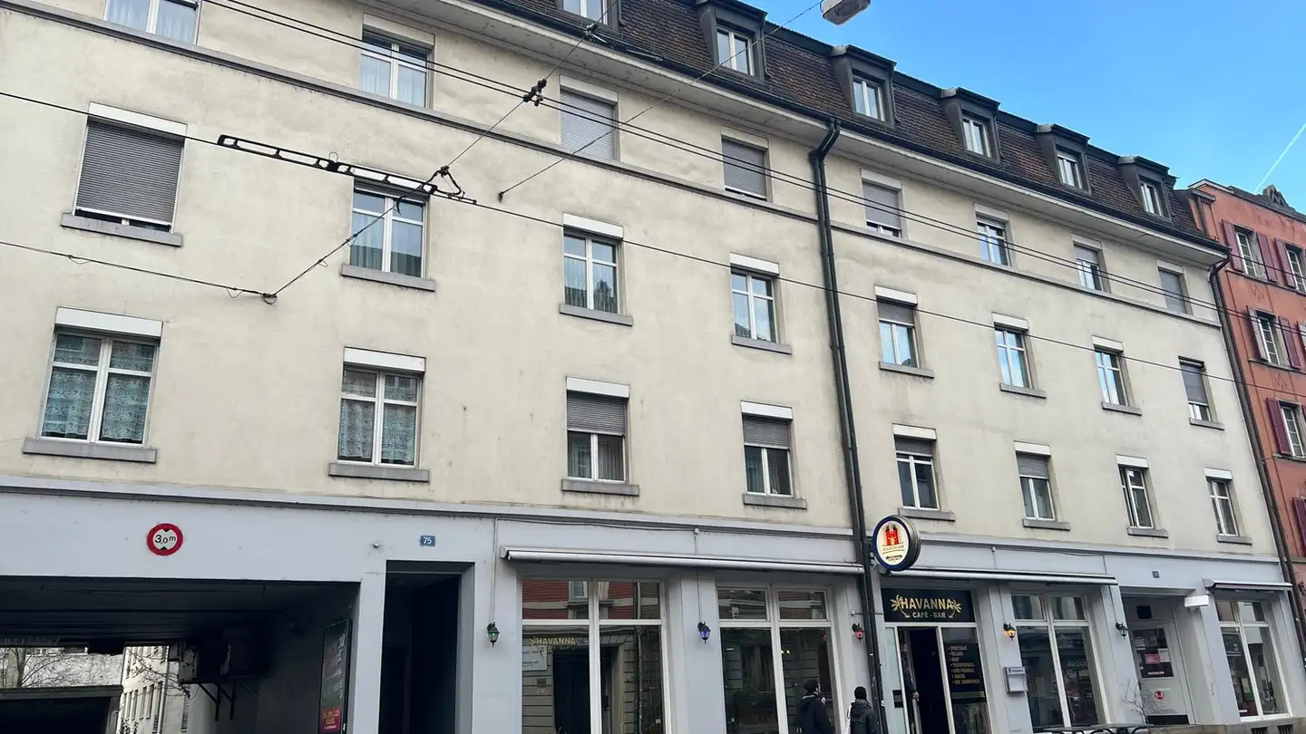 Indoor motorbike parking space for rent - Klybeckstrasse 79, 4057 Basel