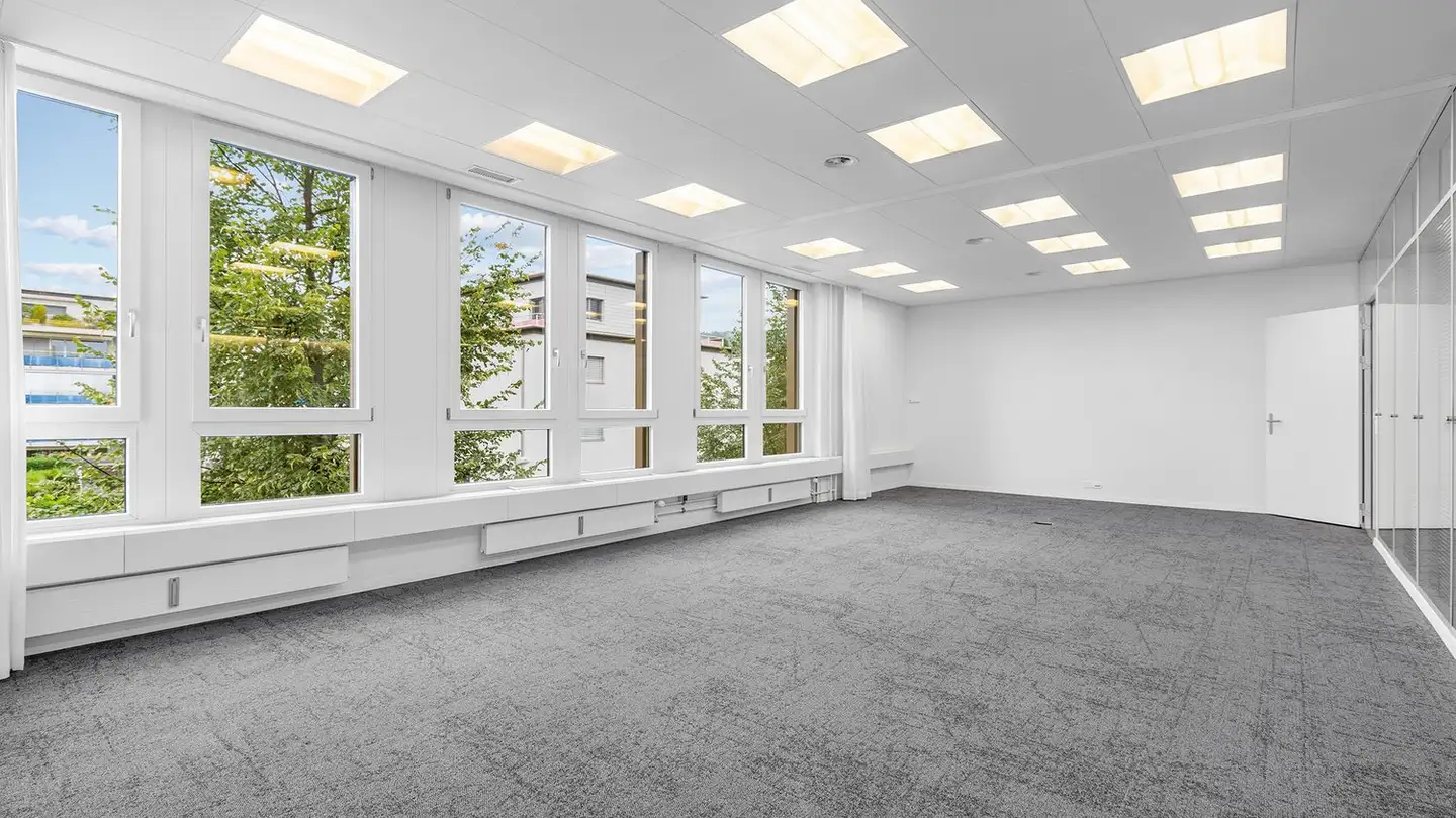 Office space for rent - Lindenstrasse 2, 6340 Baar - Photo 2