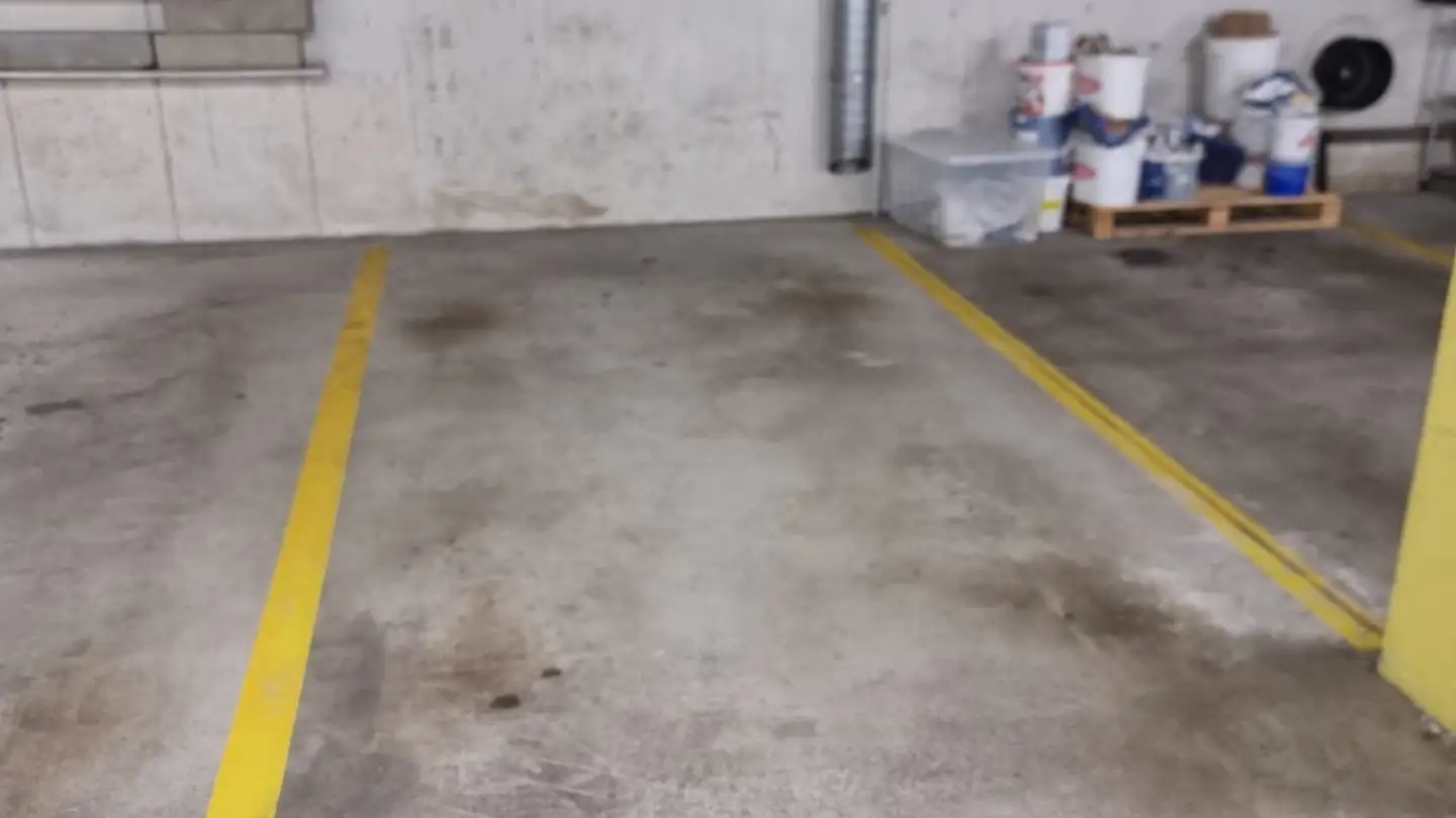 Tiefgaragenstellplatz mieten - Kleinzelgli 1, 5623 Boswil