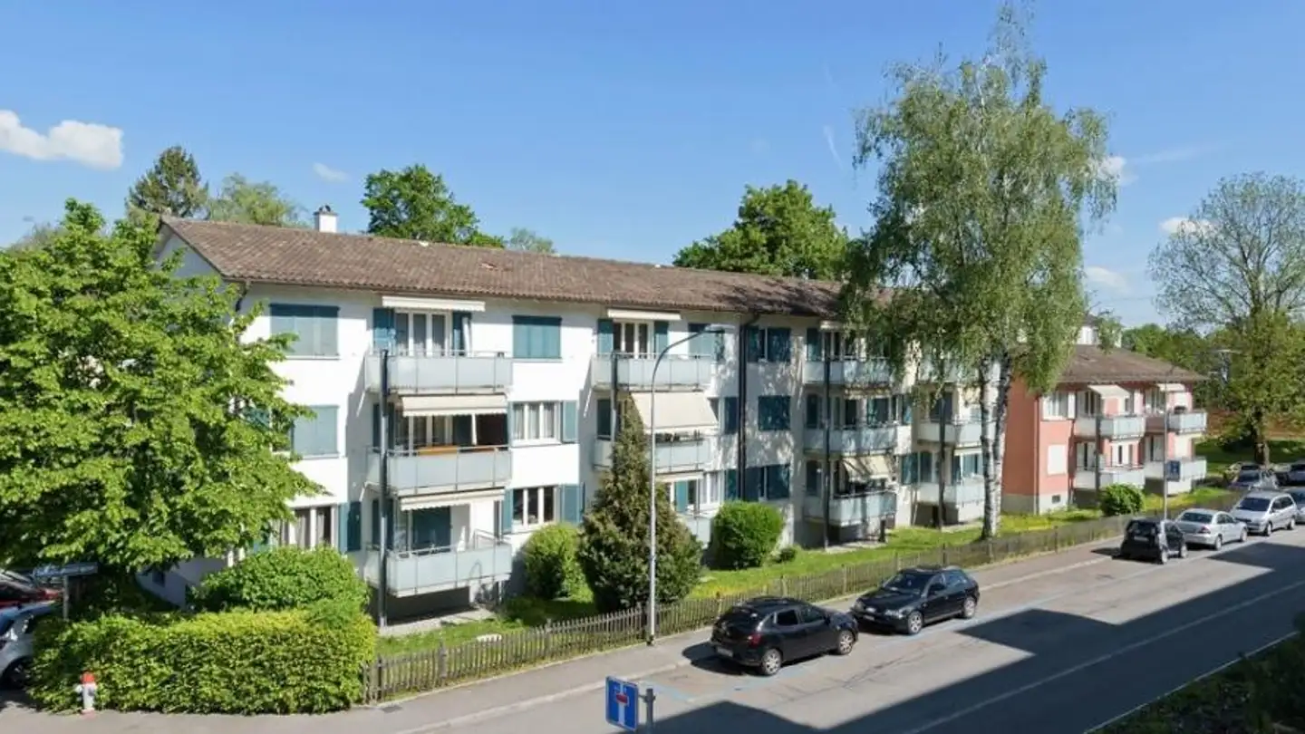 Commercial à louer - Luegislandstrasse 499, 8051 Zürich
