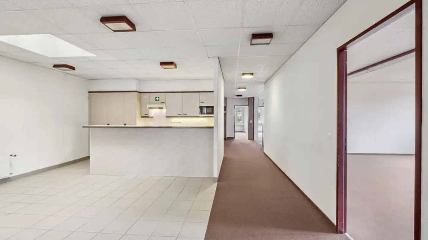 Commerciale in affitto - Avenue Des Champs-Montants 12a, 2074 Marin-Epagnier - Photo 2