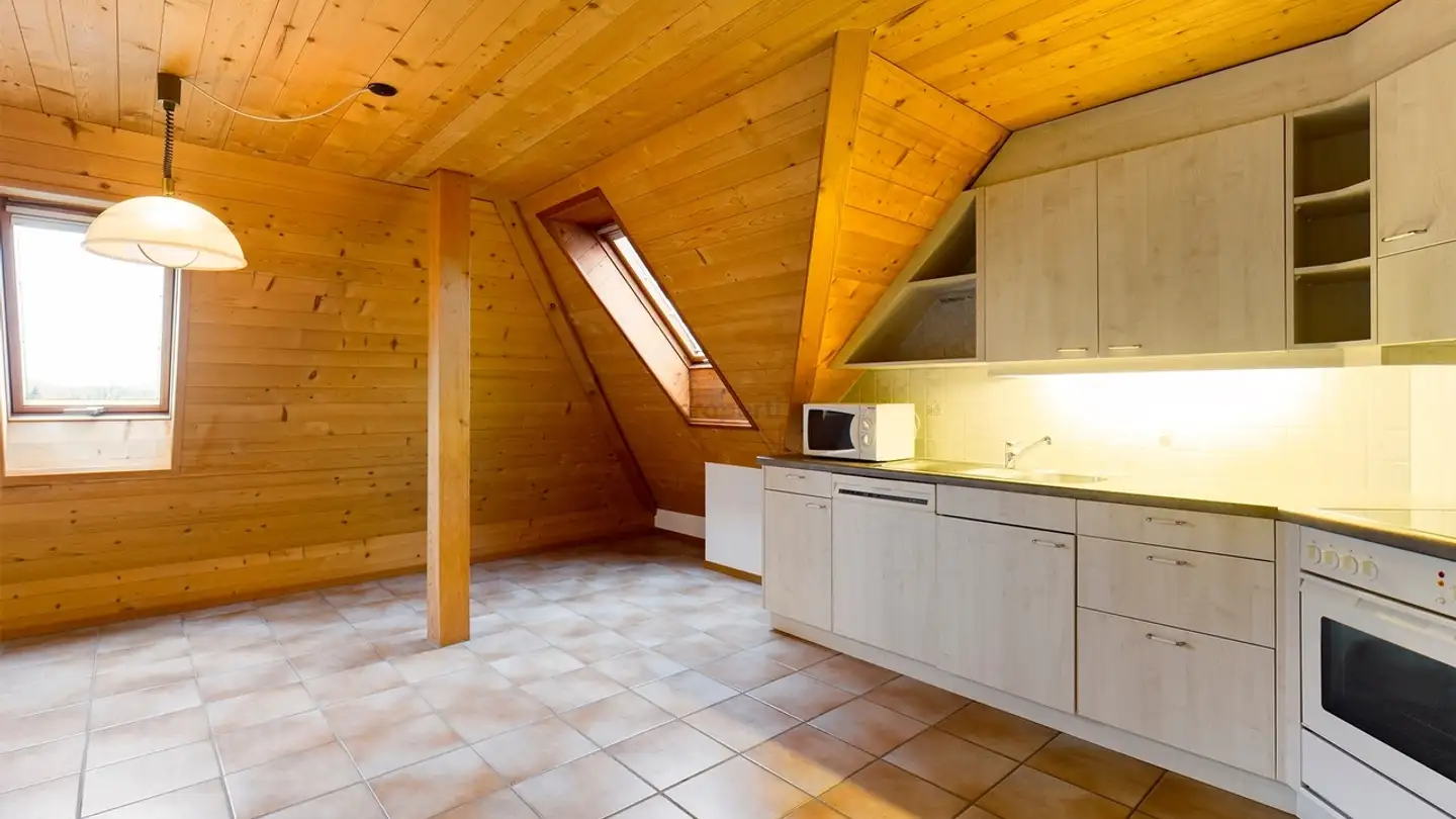 Attique à louer - 3253 Schnottwil