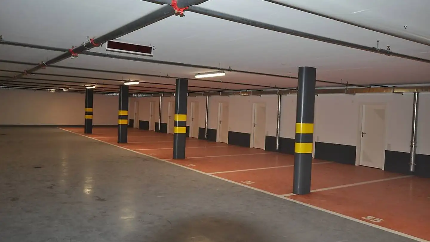 Parcheggio coperto in affitto - Via Monte Generoso 2, 6877 Coldrerio - Photo 3