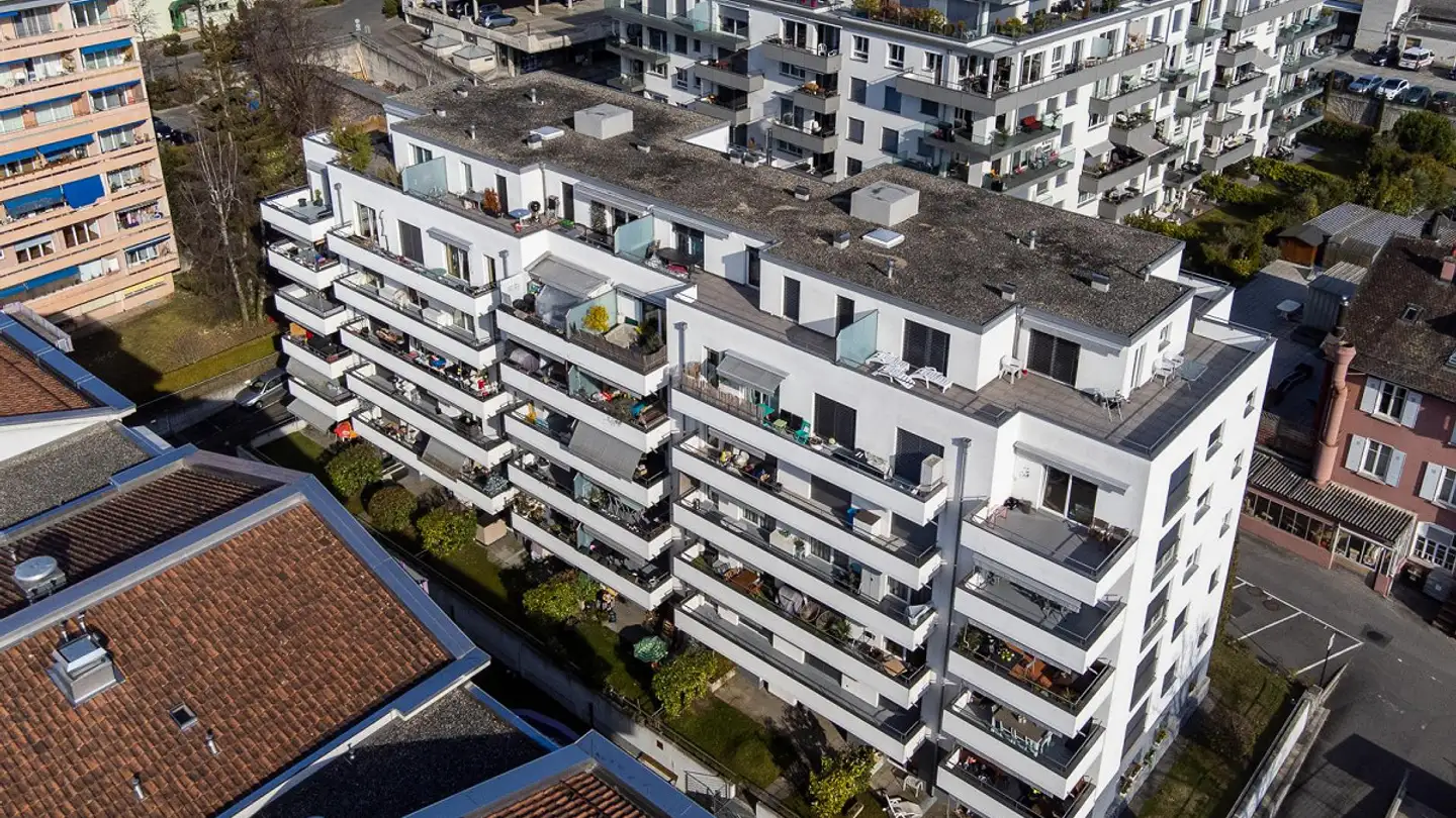 Place de parking souterraine à louer - Rue Du Lac 128a, 1815 Clarens