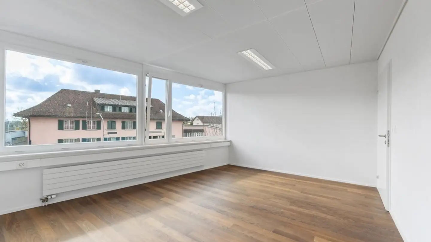 Bürofläche mieten - Bahnhofstrasse 12, 5605 Dottikon - Foto 3