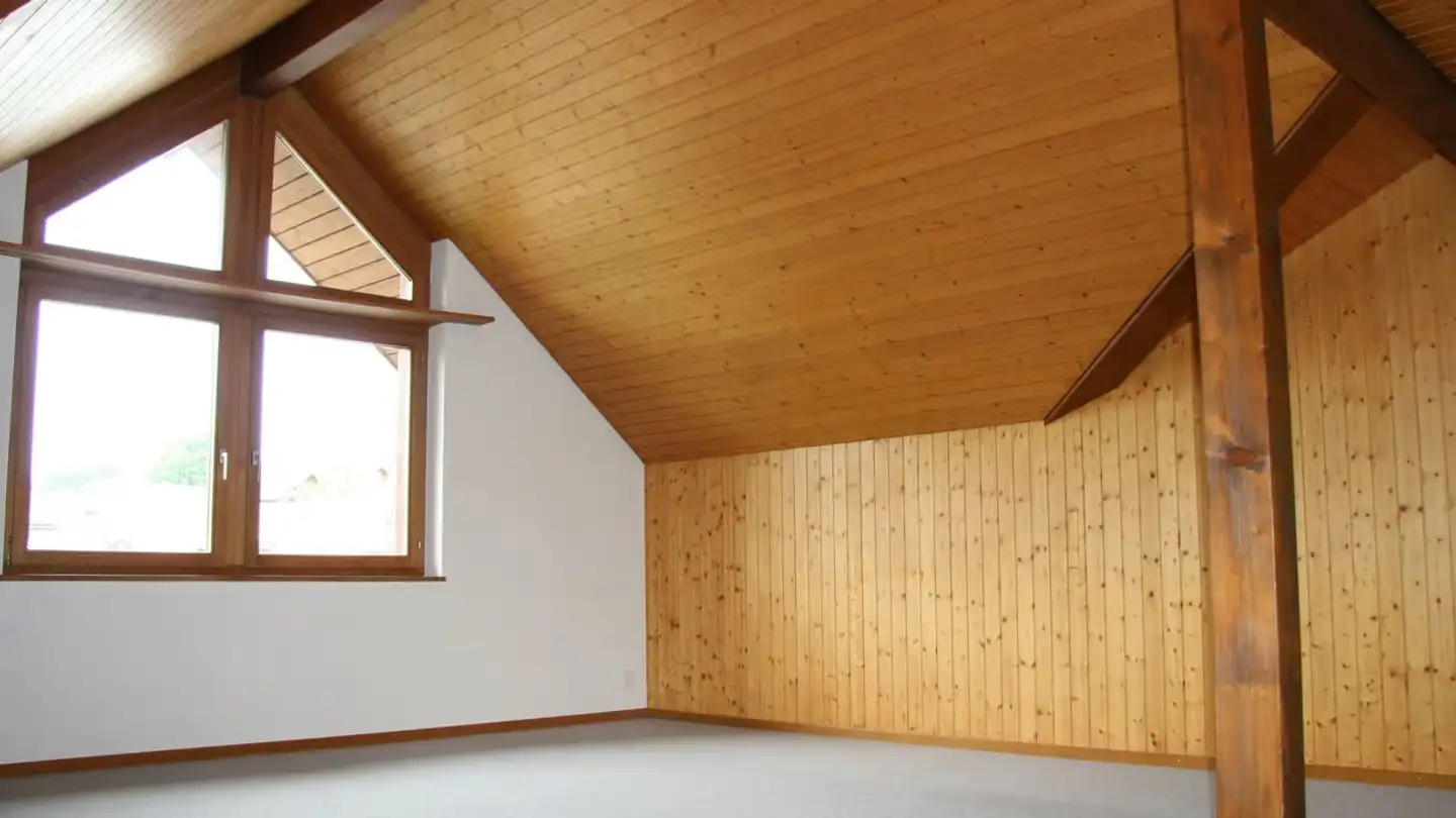 Dachgeschosswohnung mieten - Am Bach 2, 3150 Schwarzenburg - Foto 2