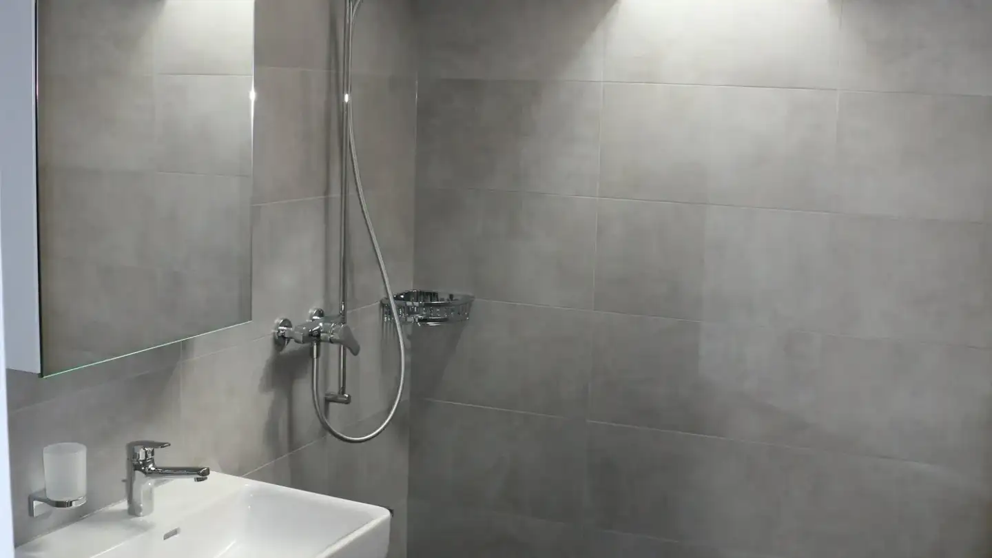 Dachgeschosswohnung mieten - Am Bach 2, 3150 Schwarzenburg - Foto 4