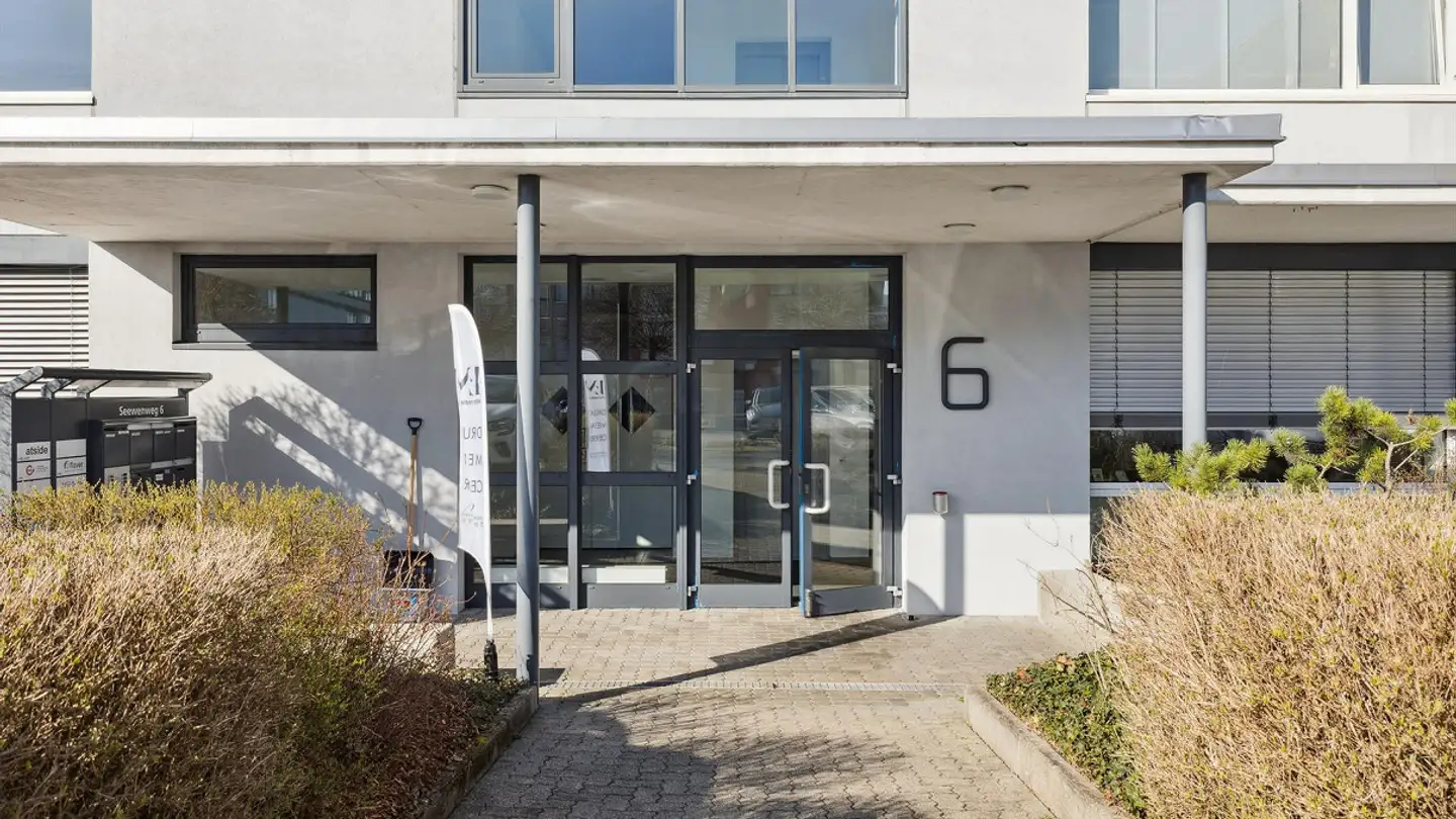 Office space for rent - Seewenweg 6, 4153 Reinach BL