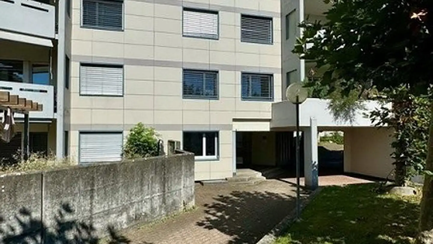 Parkplatz im Freien mieten - Steinstrasse 62, 8106 Adlikon b. Regensdorf