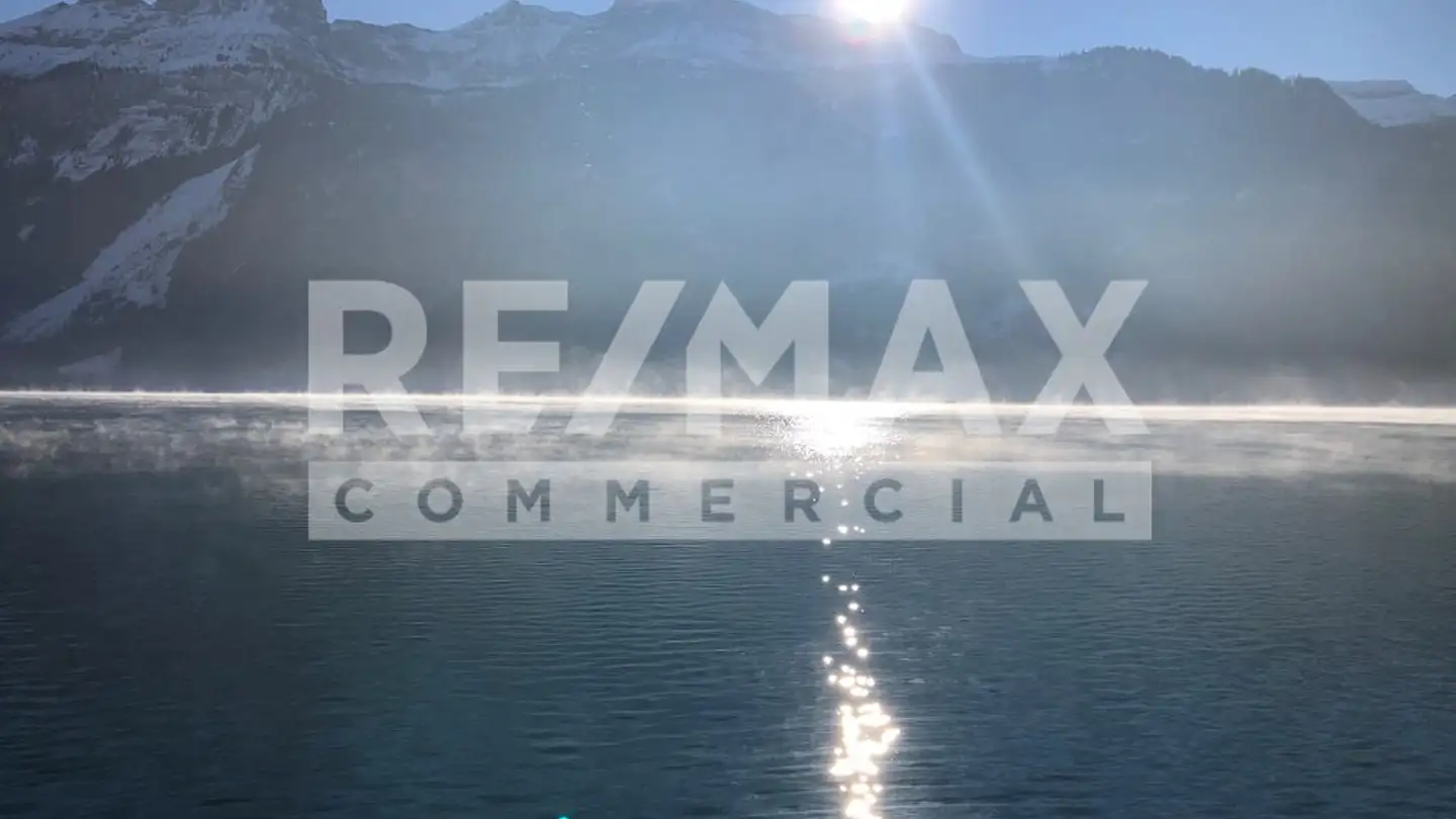 Commercial for sale - 3855 Brienz BE - Photo 3