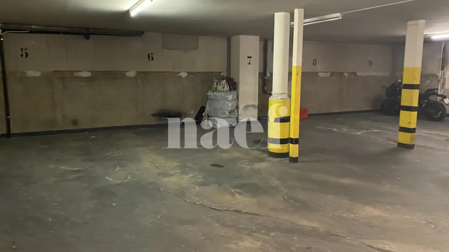 Garage individuel à louer - Rue Numa-Droz 102, 2300 La Chaux-de-Fonds