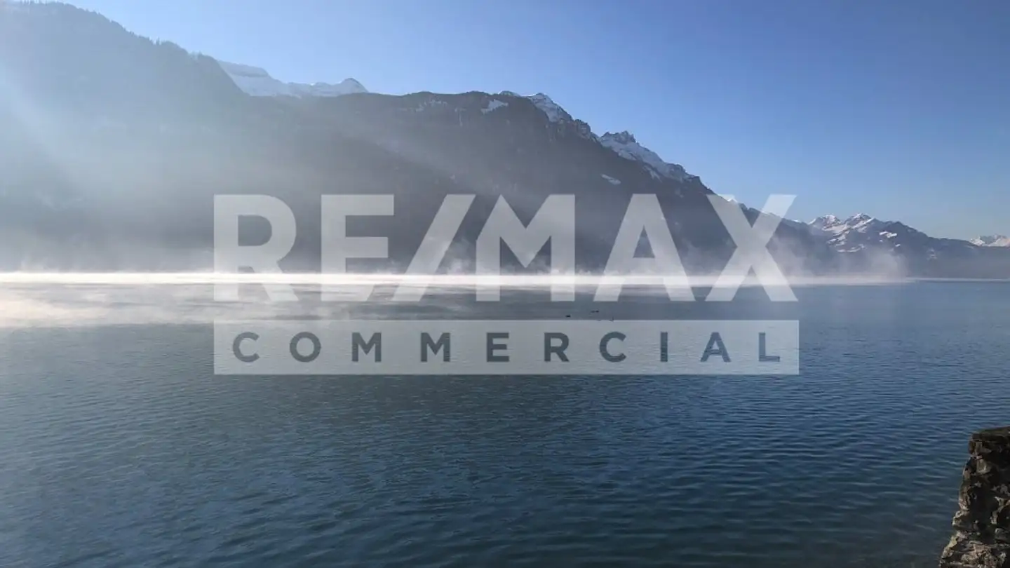 Commercial for sale - 3855 Brienz BE - Photo 4