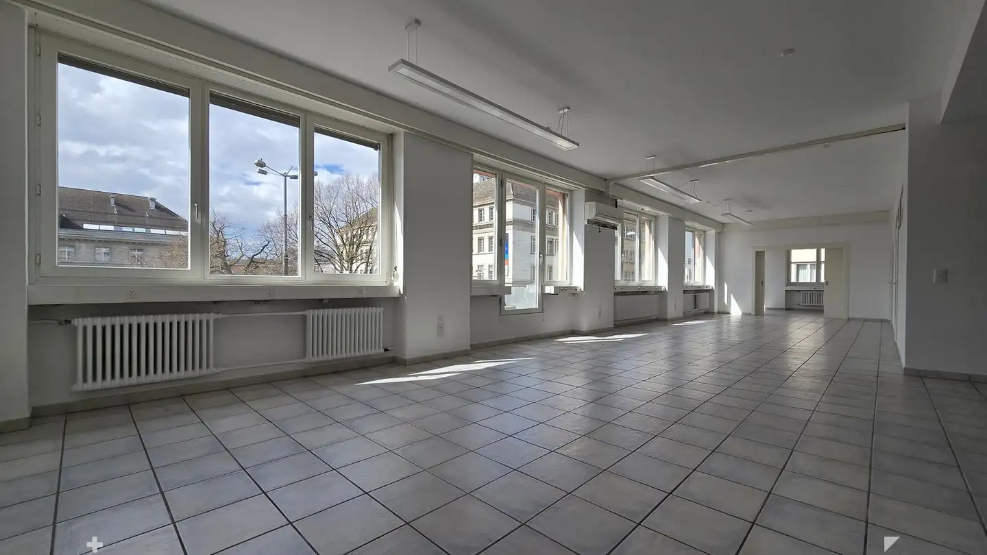 Bureau à louer - Place De La Gare / Bahnhofplatz 7, 2502 Biel/Bienne - Photo 2