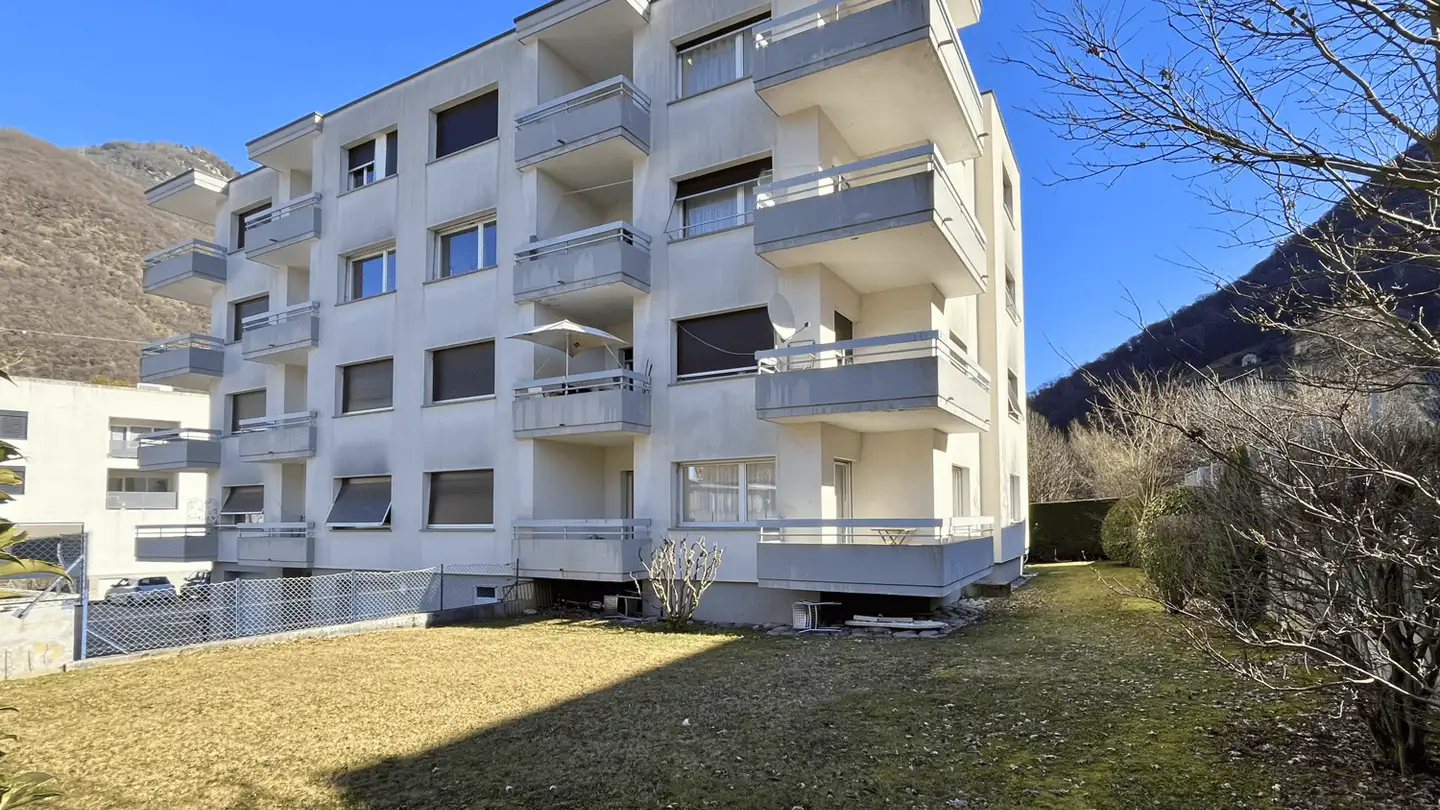 Residential building for sale - Via Gesero 43, 6517 Arbedo