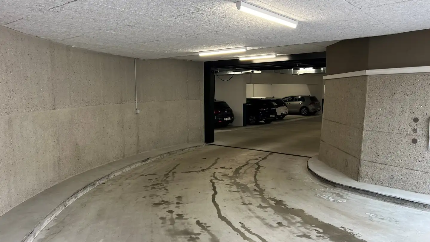 Place de parking souterraine à louer - Felsenstrasse 61, 9000 St. Gallen - Photo 2