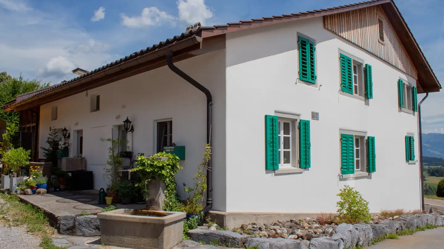 Residential building for sale - 8636 Wald ZH
