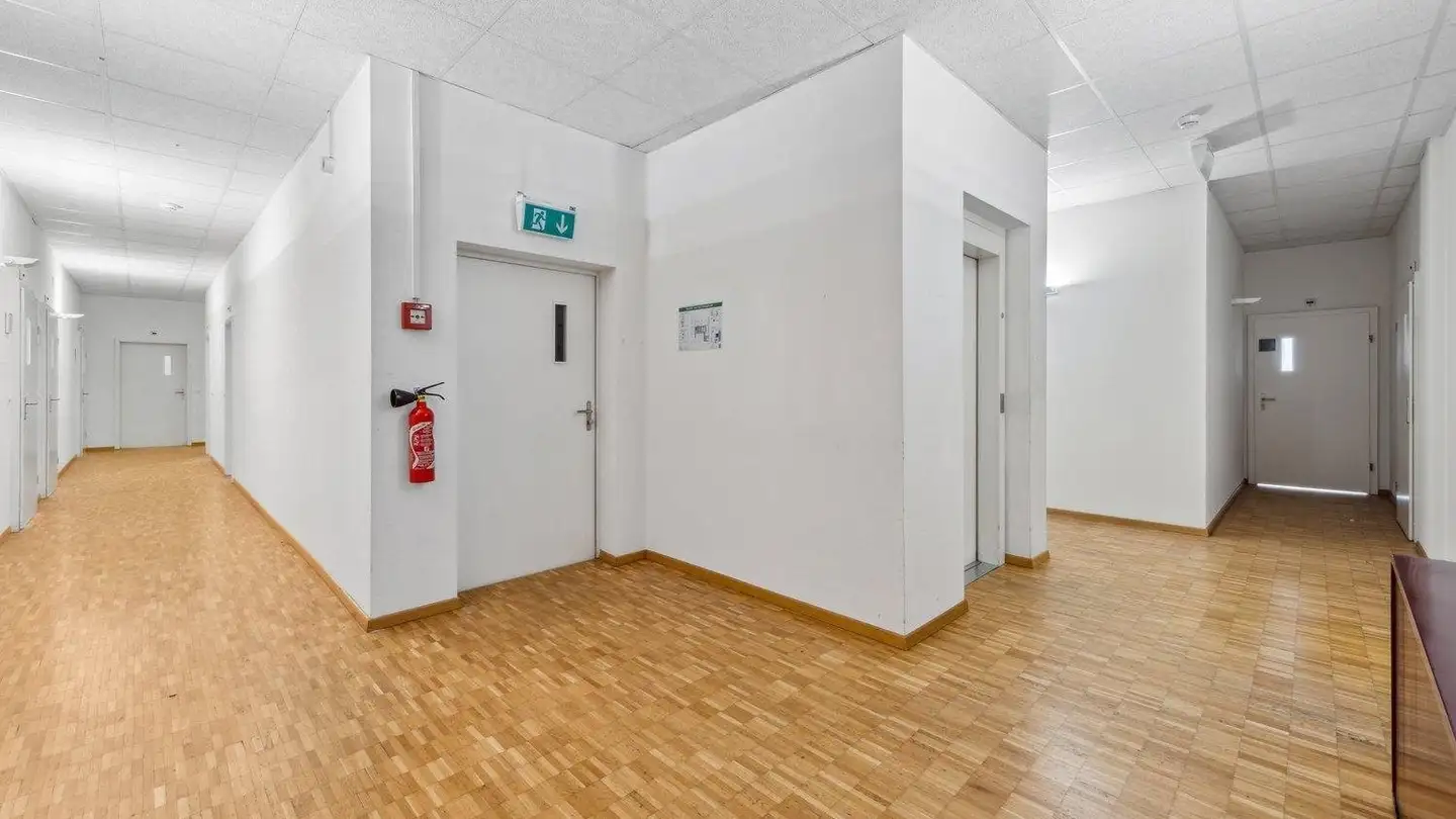 Bureau à louer - Industriestrasse 38, 5314 Kleindöttingen - Photo 4