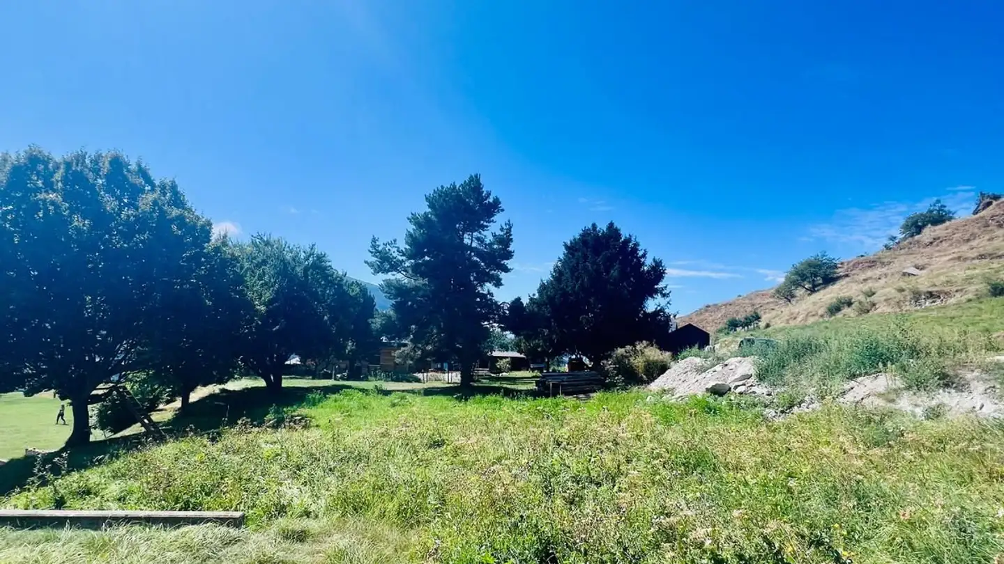 Constructible plot for sale - 1968 Mase - Photo 3