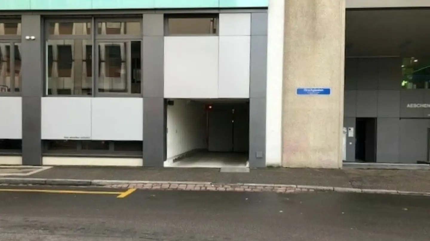 Parcheggio esterno in affitto - Hirschgässlein 19, 4051 Basel - Foto 2