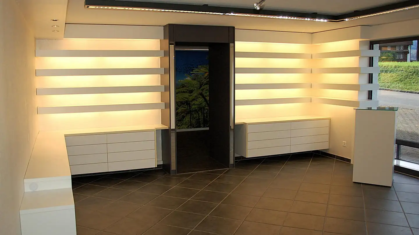 Commercial for rent - Bahnhofstrasse 6, 8862 Schübelbach