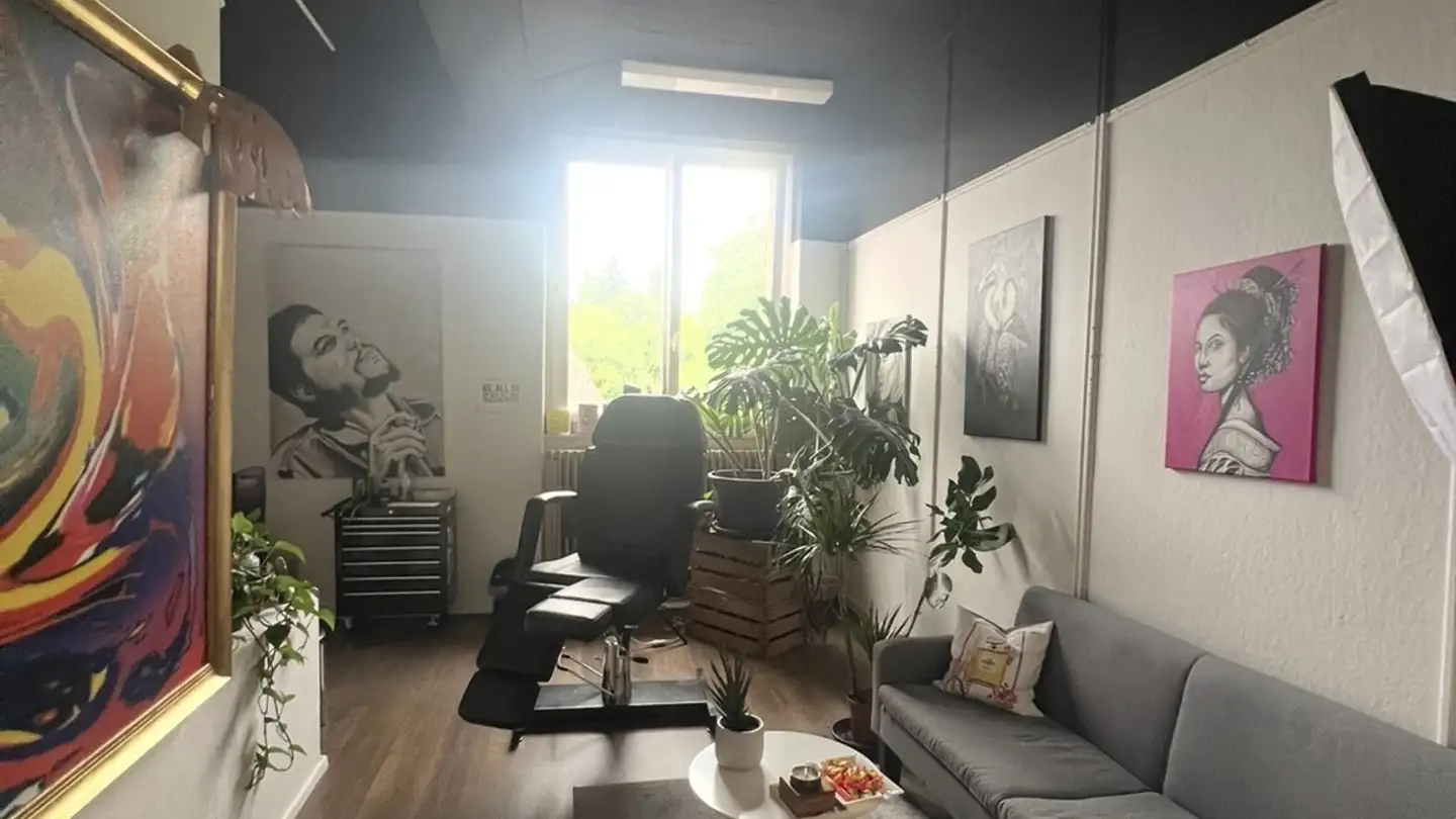 Commercial for rent - 8136 Gattikon
