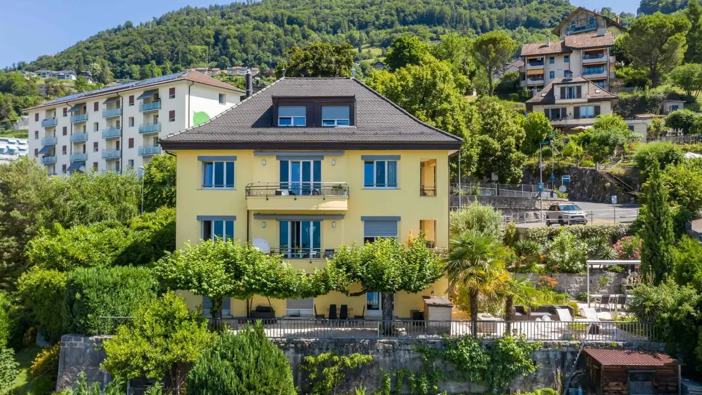 Residential building for sale - 1820 Montreux - Photo 3
