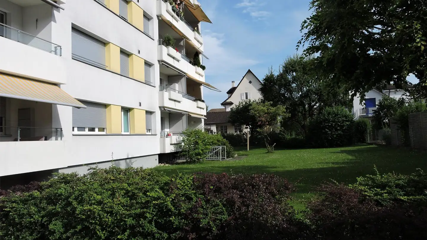 Place de parking intérieure pour moto à louer - Erlenstrasse 1-5, 4410 Liestal