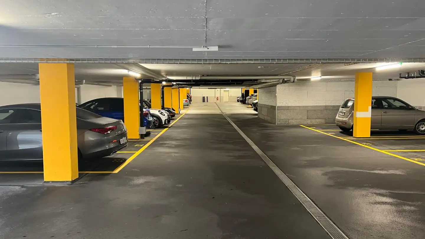 Garage doppio in affitto - Schlierenstrasse 10, 8142 Uitikon Waldegg - Photo 3