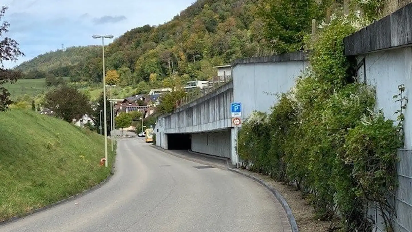 Tiefgaragenstellplatz mieten - Edletenstrasse 2, 4415 Lausen
