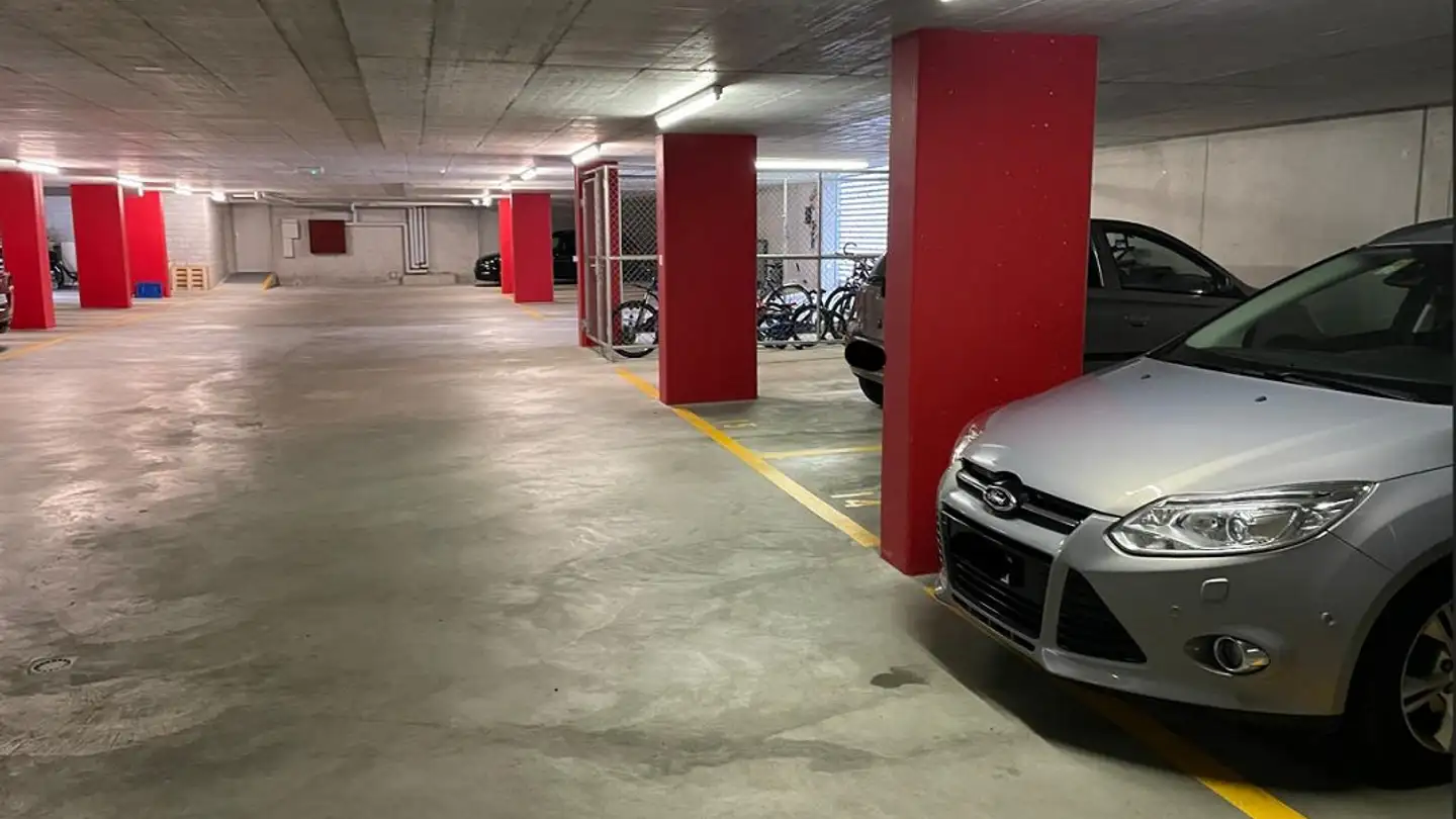 Underground parking space for rent - Brüelhalde 2, 8370 Sirnach - Photo 2