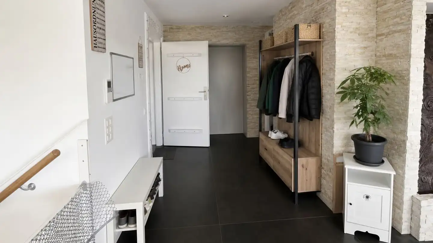 Attic flat for rent - Rosengartenstrasse 13d, 8608 Bubikon - Photo 2